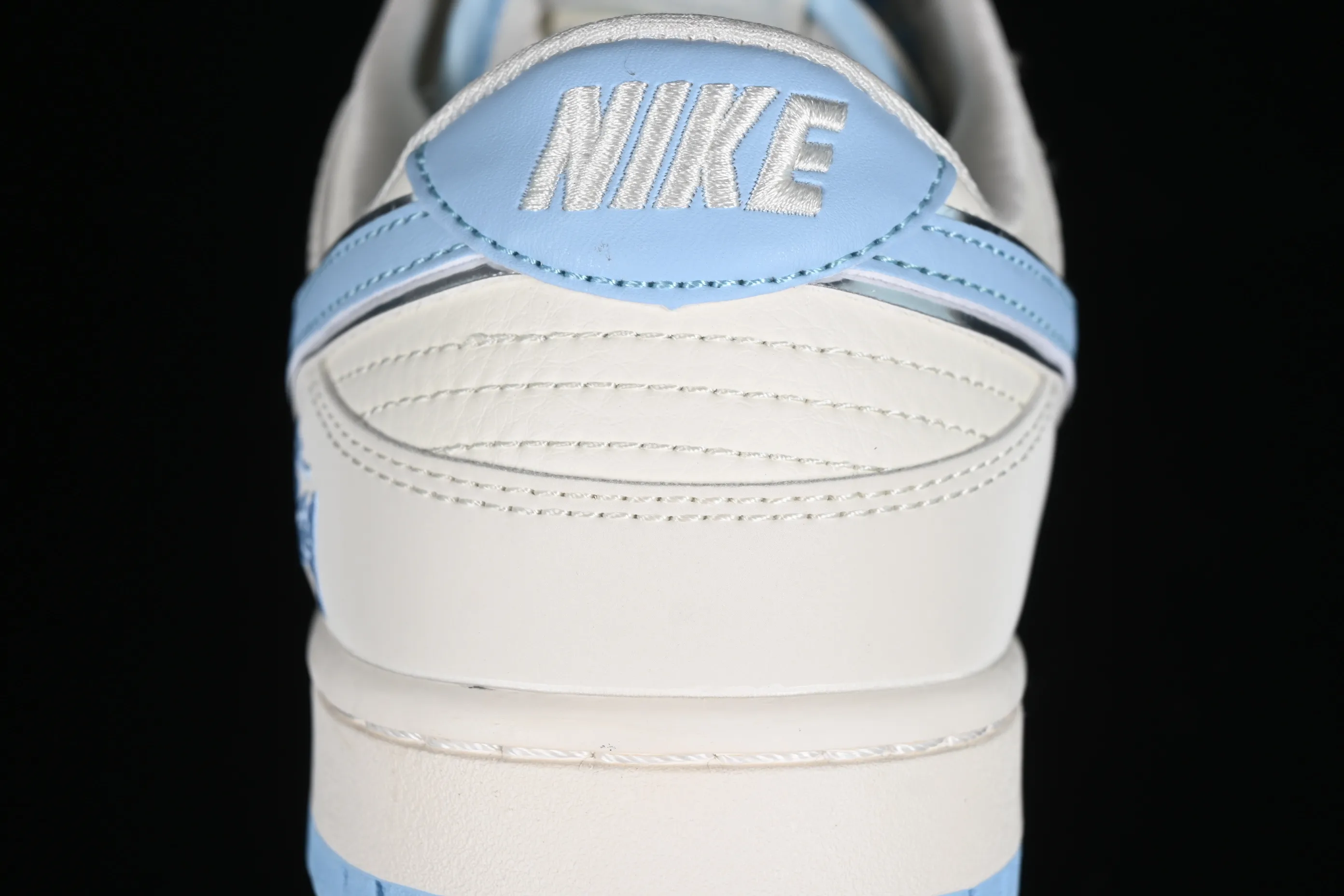 All Categories Nk SB Dunk Series Nk SB Dunk Low Low-top sneakers Stussy x Nk Dunk Low Stussy-Mi white blue hook SB low-top casual sneakers DQ1098-380